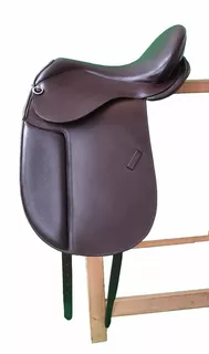 Bezkostrové drezúrní sedlo BRISTOL