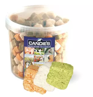 Pamlsky pro koně Candies MIX kyblík 6l