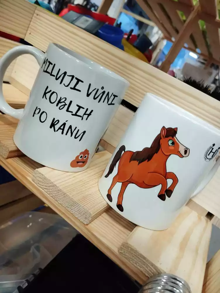 Hrníček Miluji vůni koblih po ránu
