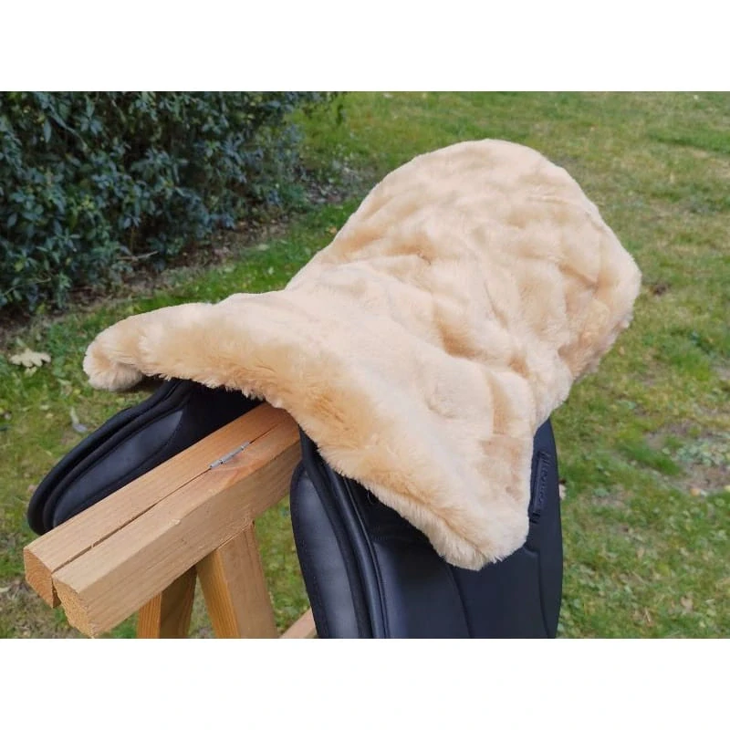 Potah na posedlí umělý beránek