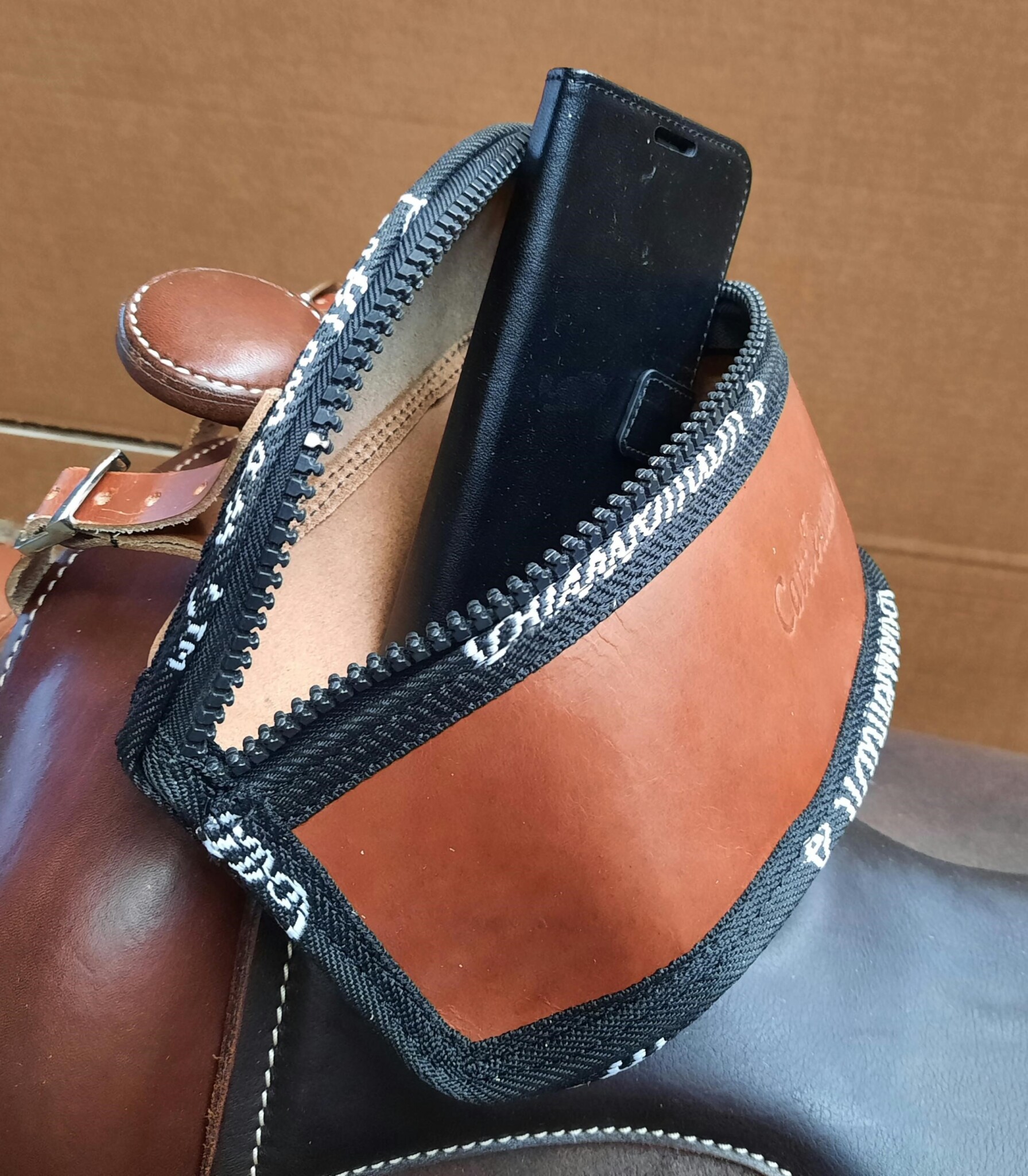 Westernová přední brašnac Cowhide